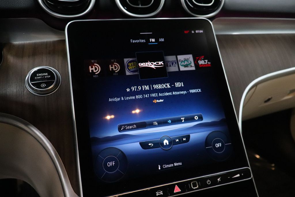 2023 Mercedes-Benz C-Class Image 32