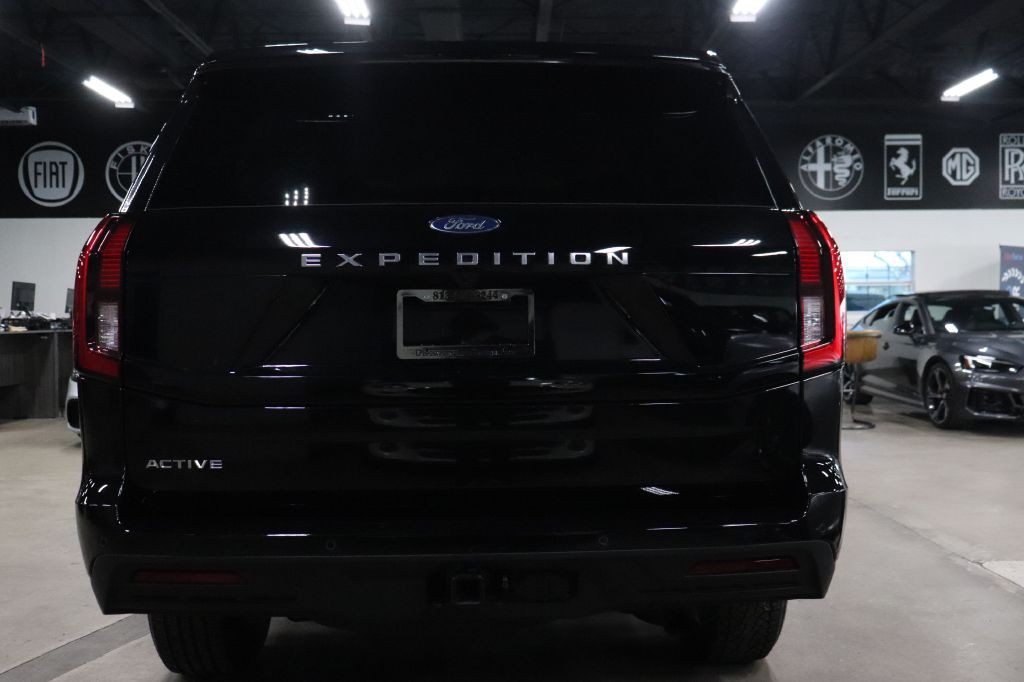 2025 Ford Expedition Image 4