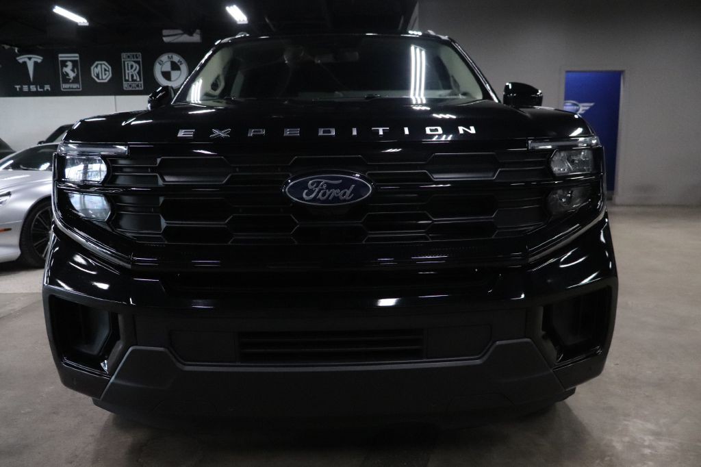 2025 Ford Expedition Image 8