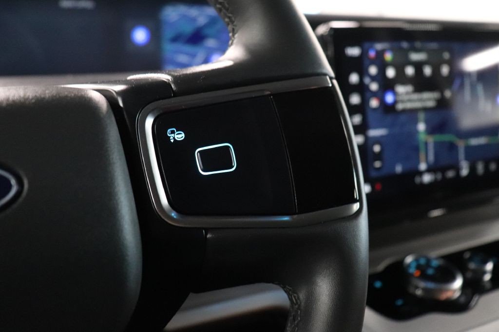 2025 Ford Expedition Image 17