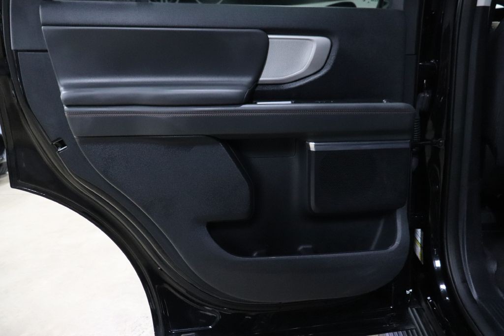 2025 Ford Expedition Image 19