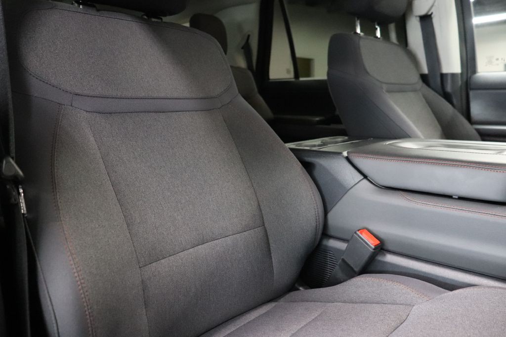 2025 Ford Expedition Image 30