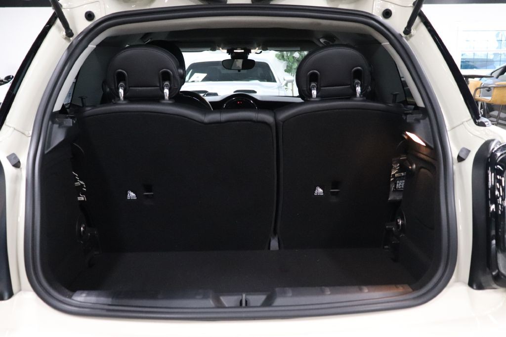 2021 MINI Cooper Image 20