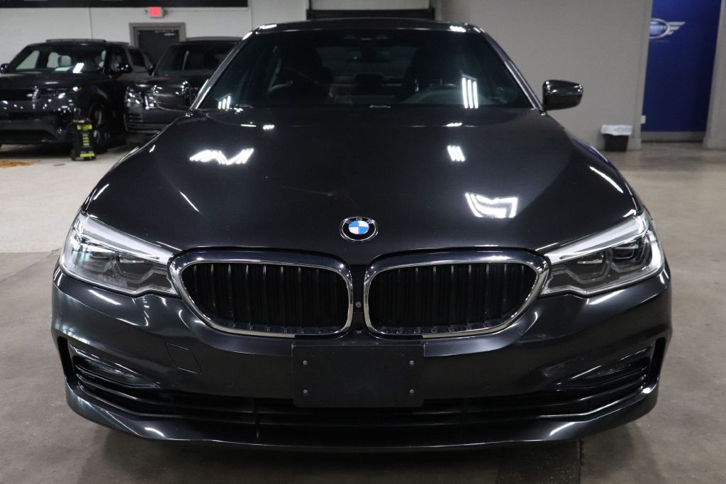 2017 BMW 5 Series Image 8