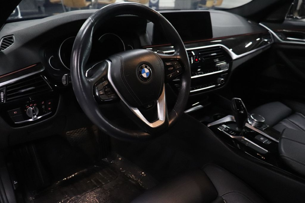 2017 BMW 5 Series Image 10