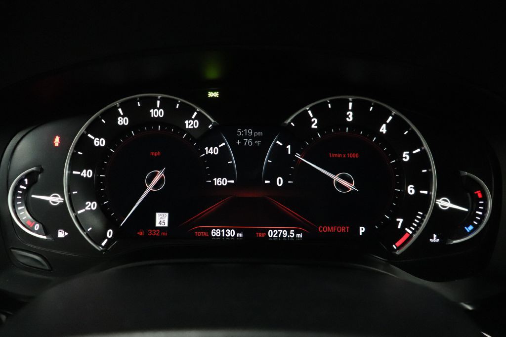 2017 BMW 5 Series Image 18