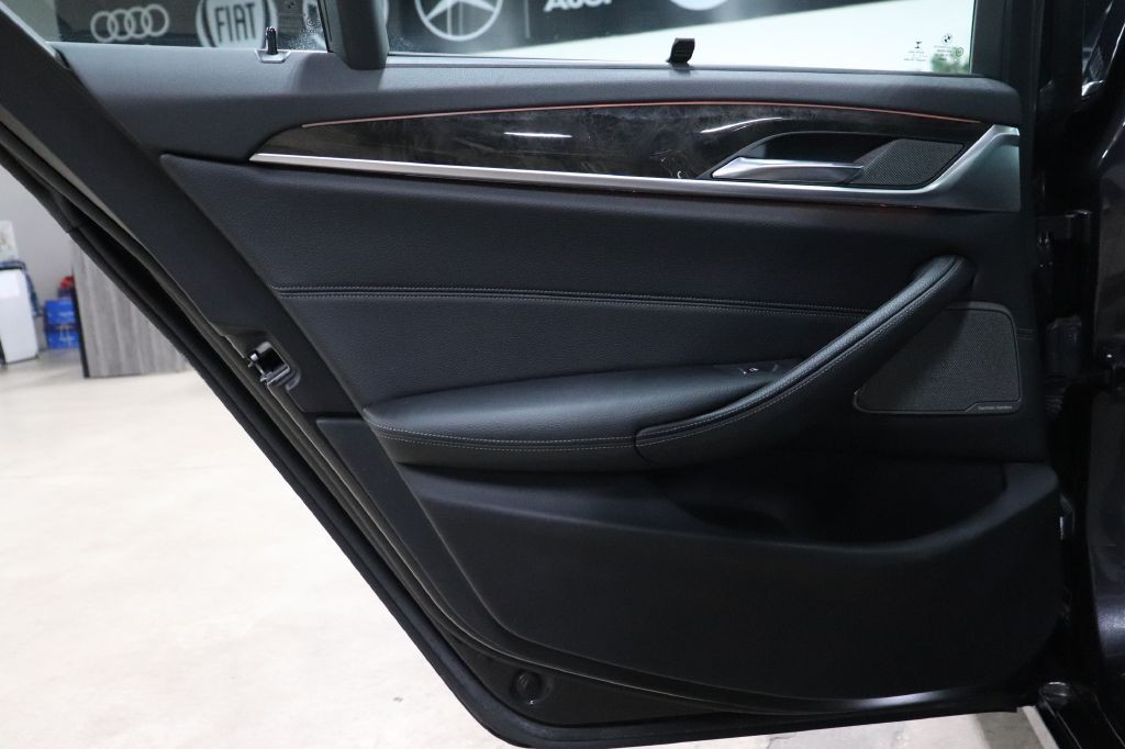 2017 BMW 5 Series Image 20