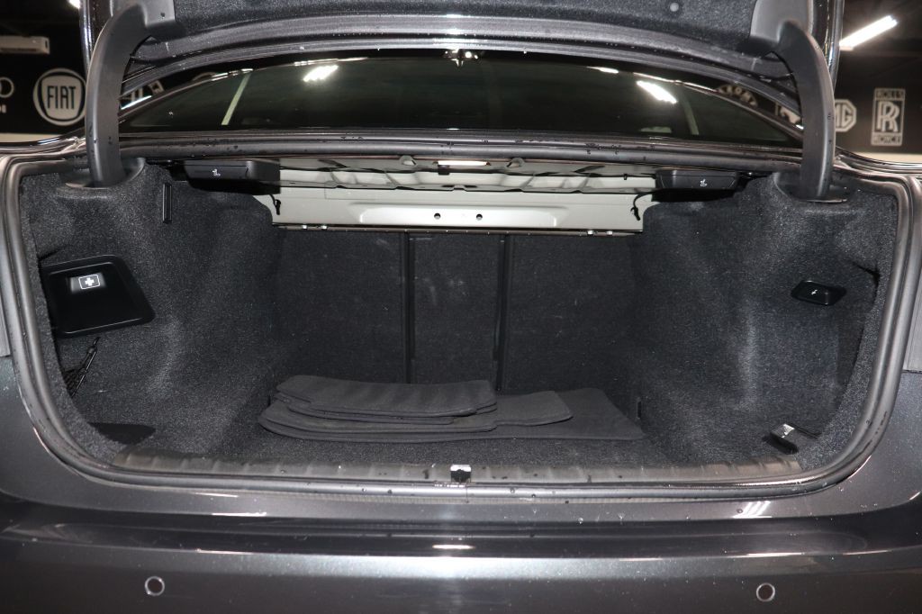 2017 BMW 5 Series Image 22