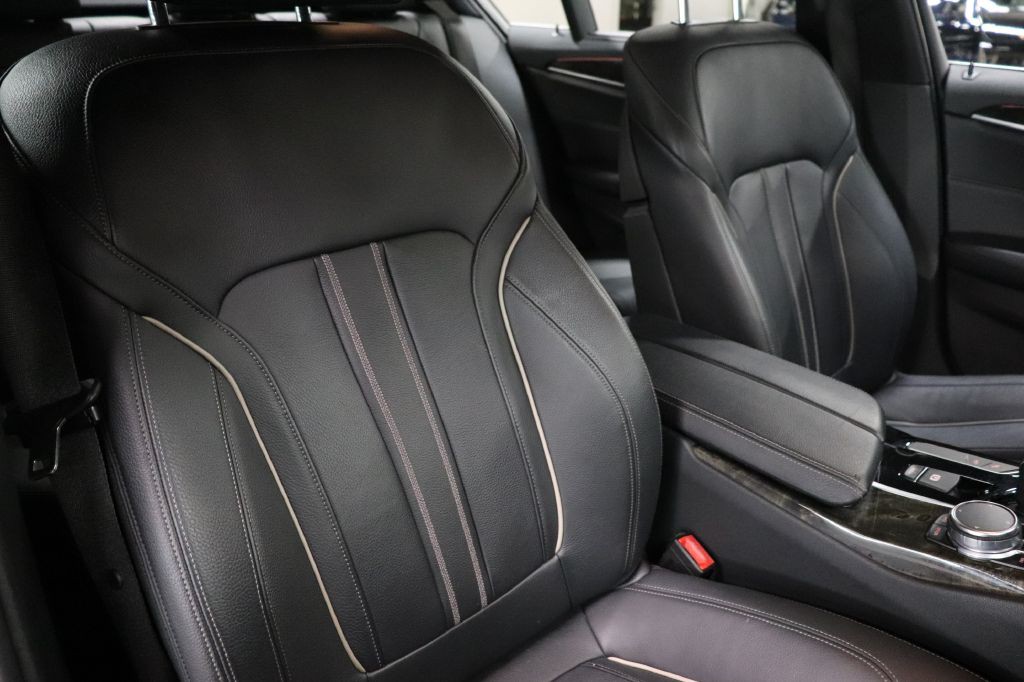 2017 BMW 5 Series Image 27