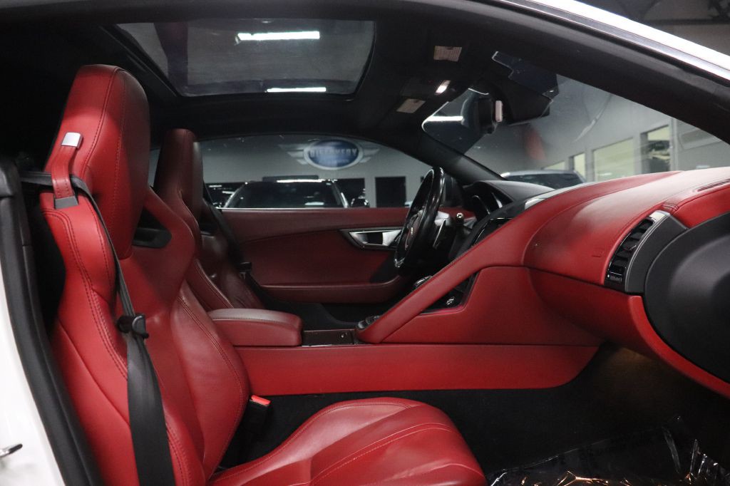 2016 Jaguar F-TYPE Image 16