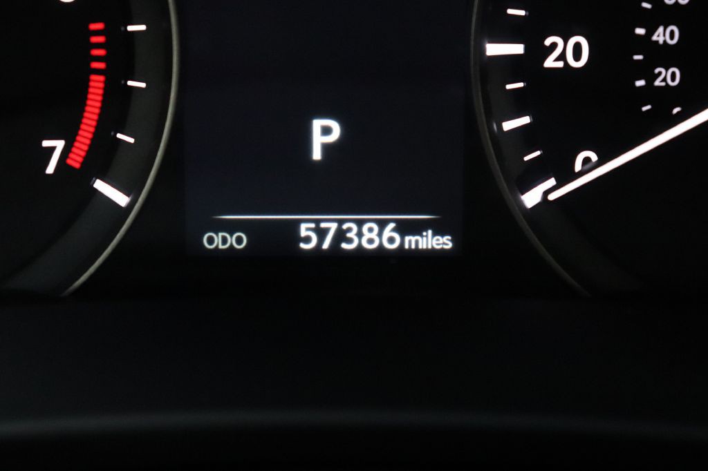 2016 Lexus RX Image 16