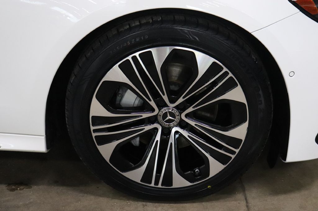 2025 Mercedes-Benz E-Class Image 31