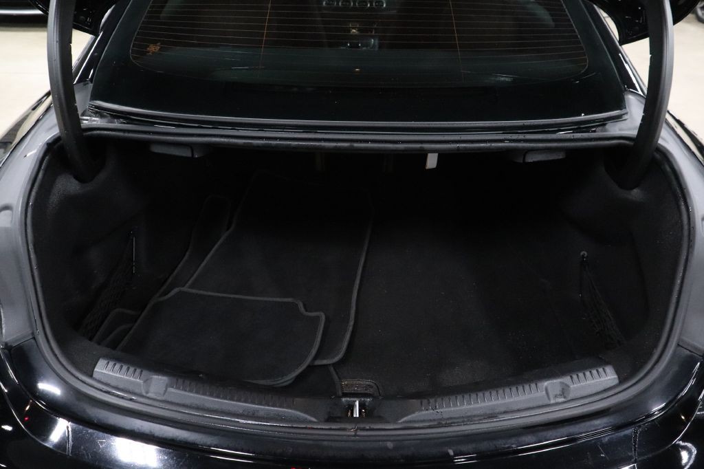 2018 Mercedes-Benz E-Class Image 15