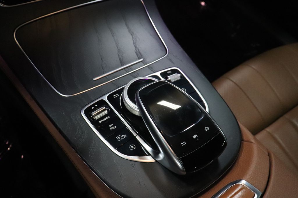 2018 Mercedes-Benz E-Class Image 25