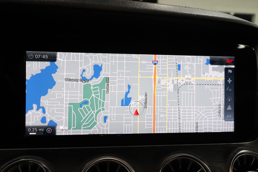 2018 Mercedes-Benz E-Class Image 27