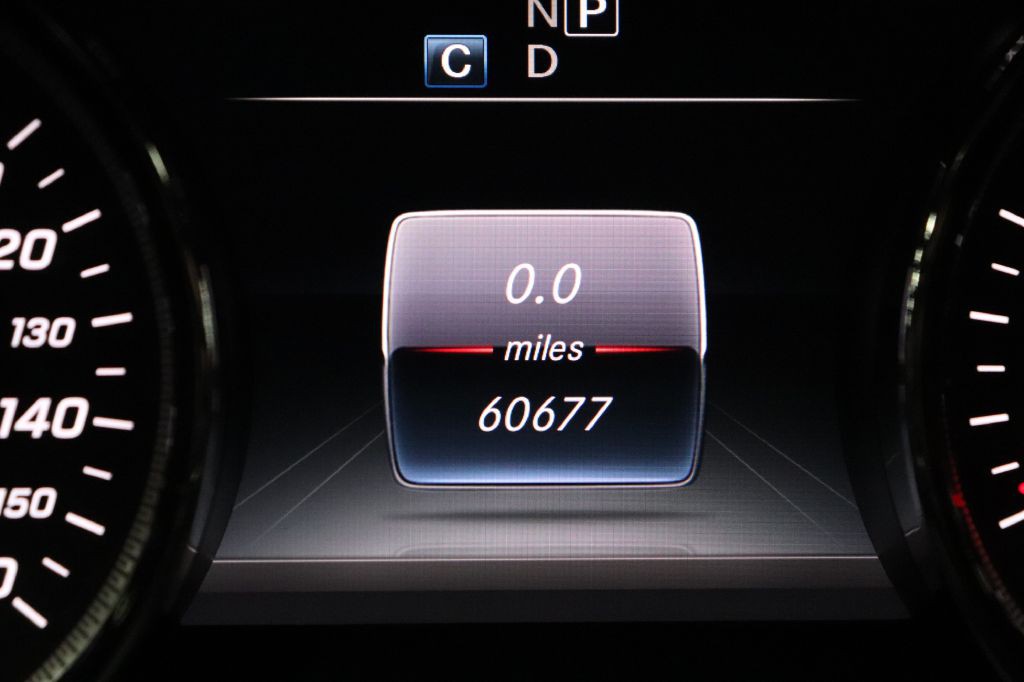 2018 Mercedes-Benz E-Class Image 31