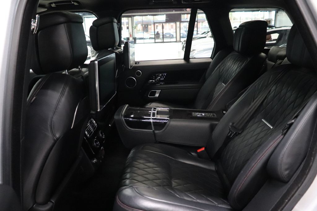 2019 Land Rover Range Rover Image 15