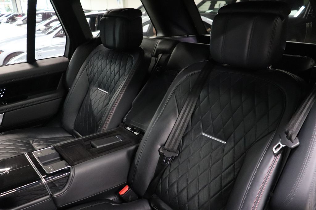 2019 Land Rover Range Rover Image 16