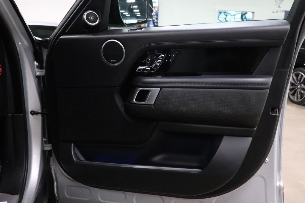 2019 Land Rover Range Rover Image 24