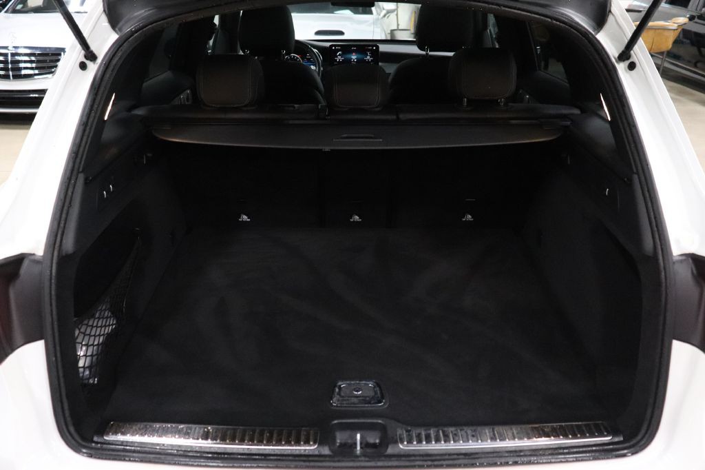 2021 Mercedes-Benz GLC-Class Image 18