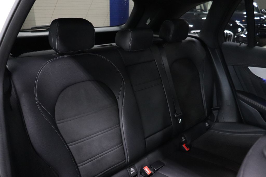 2021 Mercedes-Benz GLC-Class Image 21