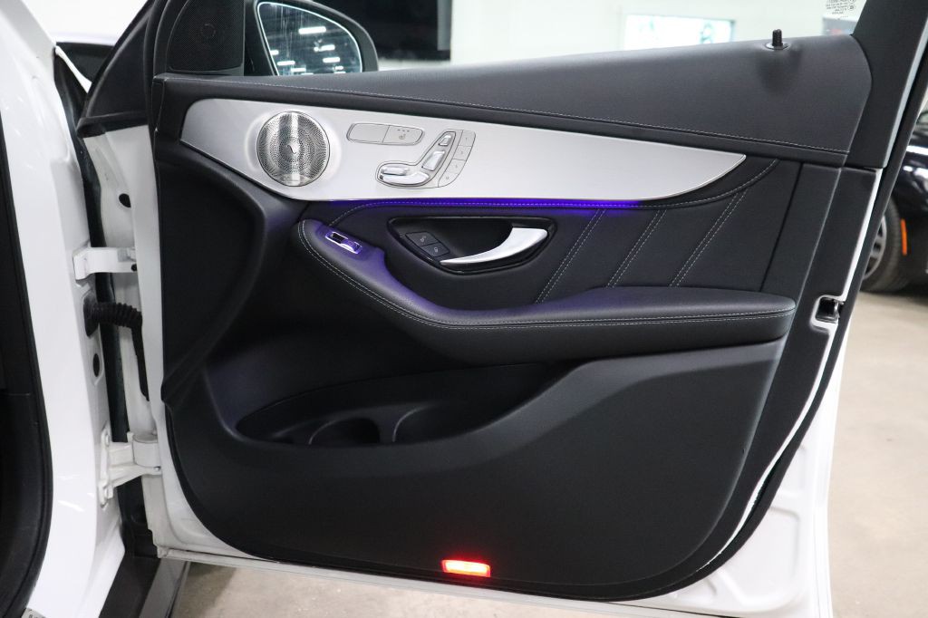 2021 Mercedes-Benz GLC-Class Image 23