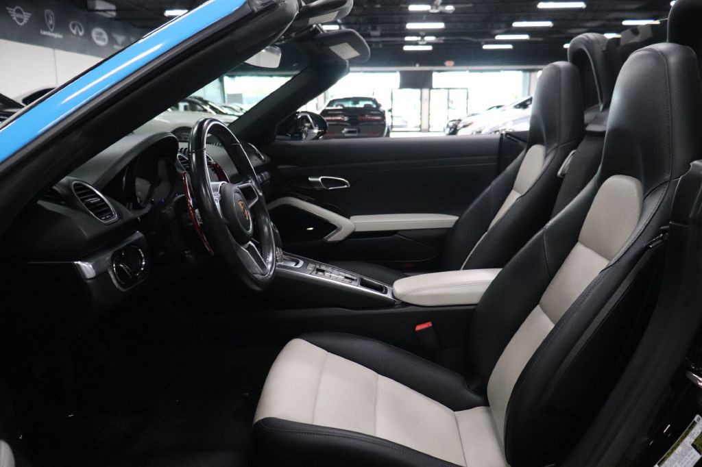 2019 Porsche Boxster Image 17