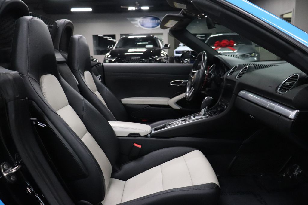 2019 Porsche Boxster Image 23