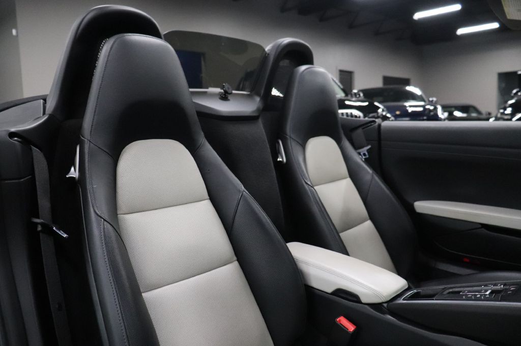 2019 Porsche Boxster Image 24