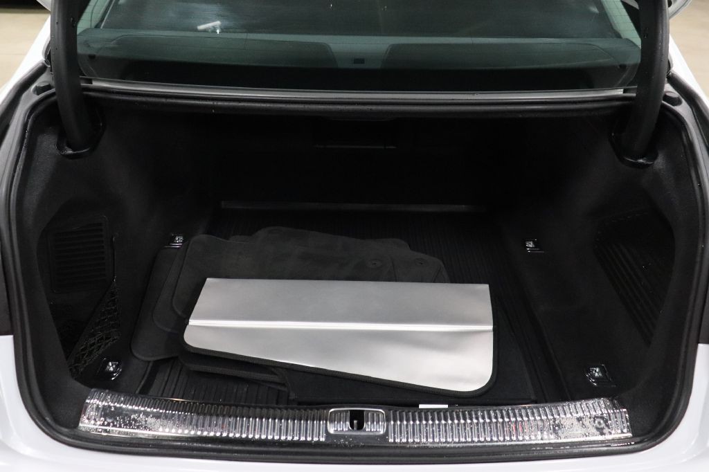 2019 Audi A8 Image 19