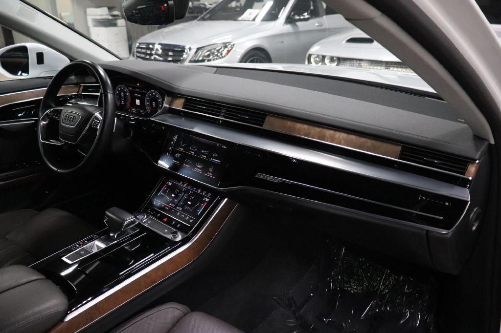 2019 Audi A8 Image 27