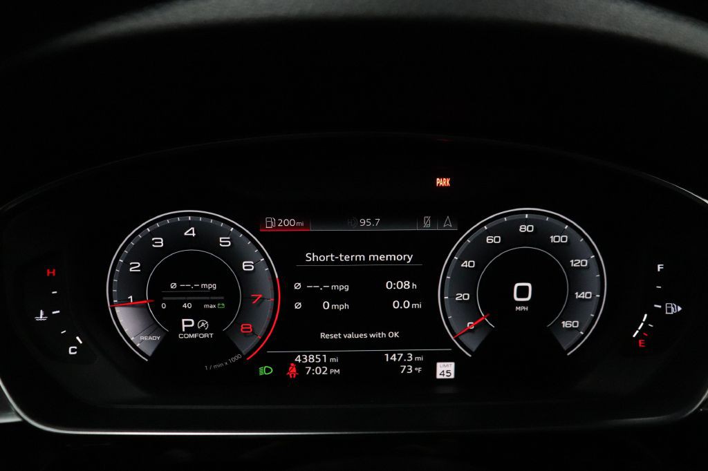 2019 Audi A8 Image 38