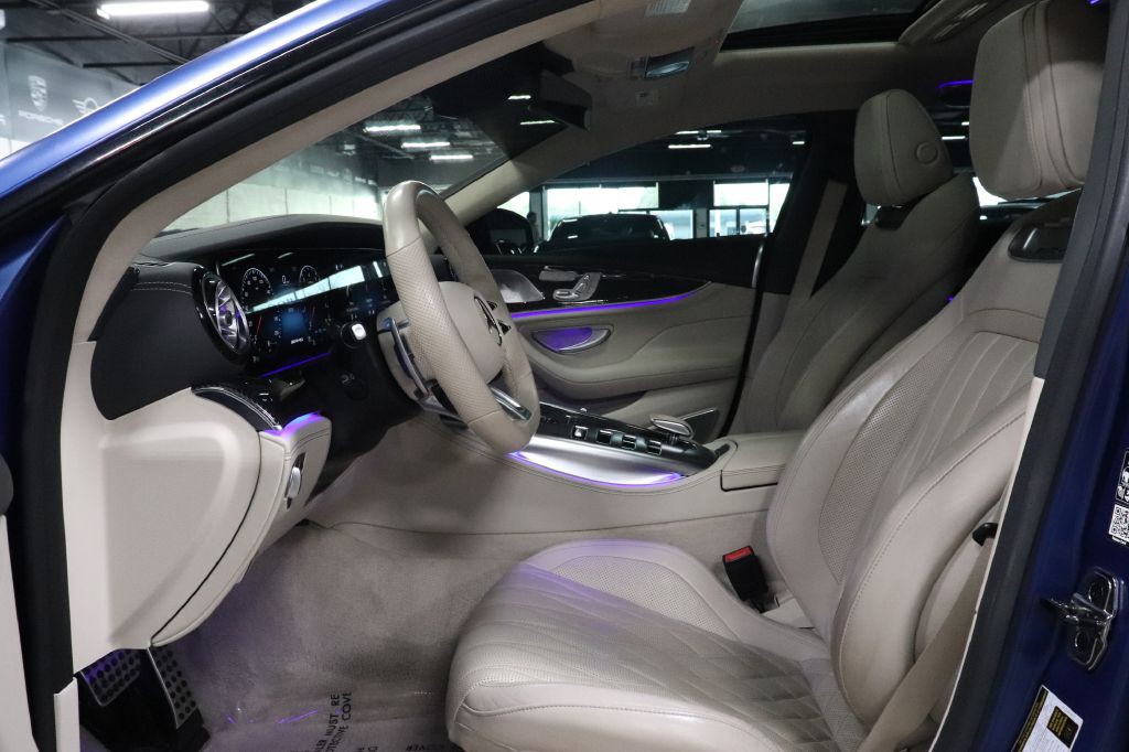 2022 Mercedes-Benz AMG GT Image 11