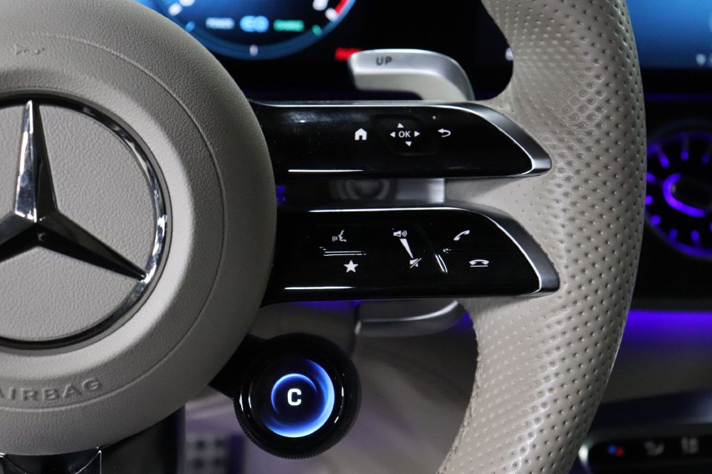 2022 Mercedes-Benz AMG GT Image 32