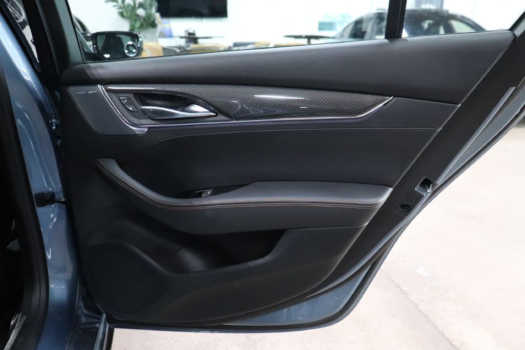 2024 Cadillac Ct5-v Image 19