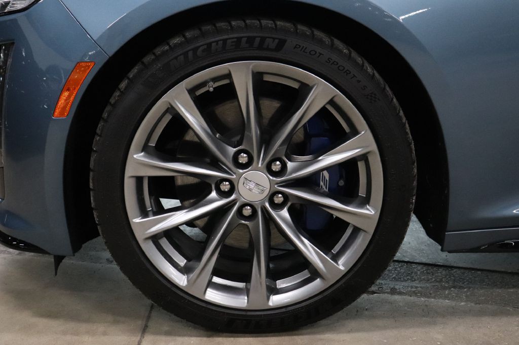 2024 Cadillac Ct5-v Image 39