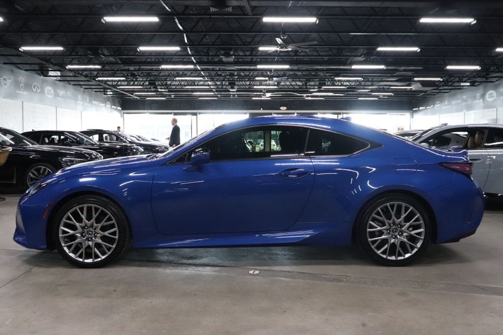 2022 Lexus RC Image 2
