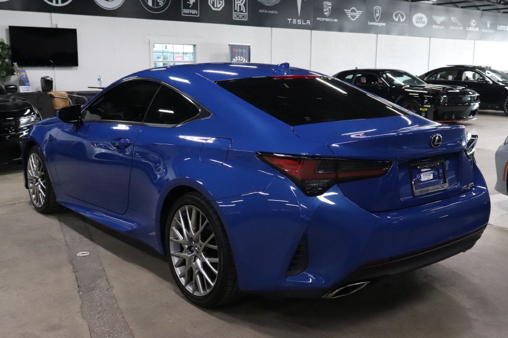 2022 Lexus RC Image 3