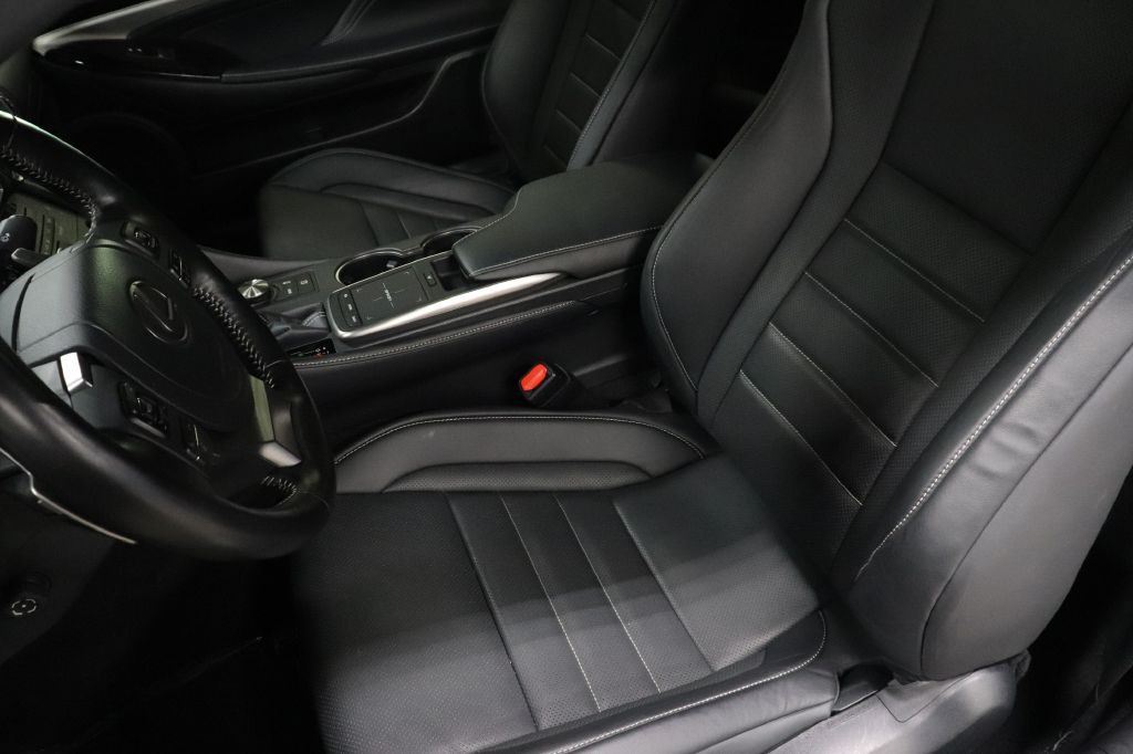 2022 Lexus RC Image 12