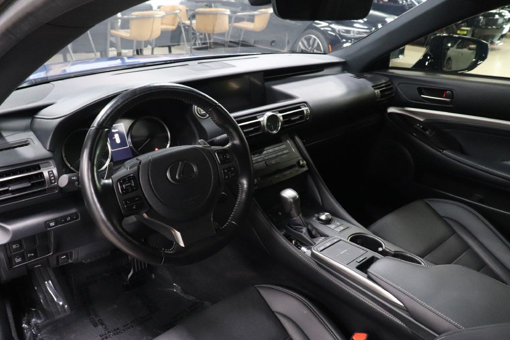 2022 Lexus RC Image 14