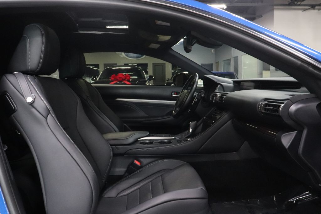 2022 Lexus RC Image 18