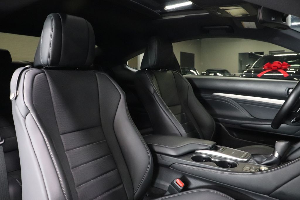 2022 Lexus RC Image 19