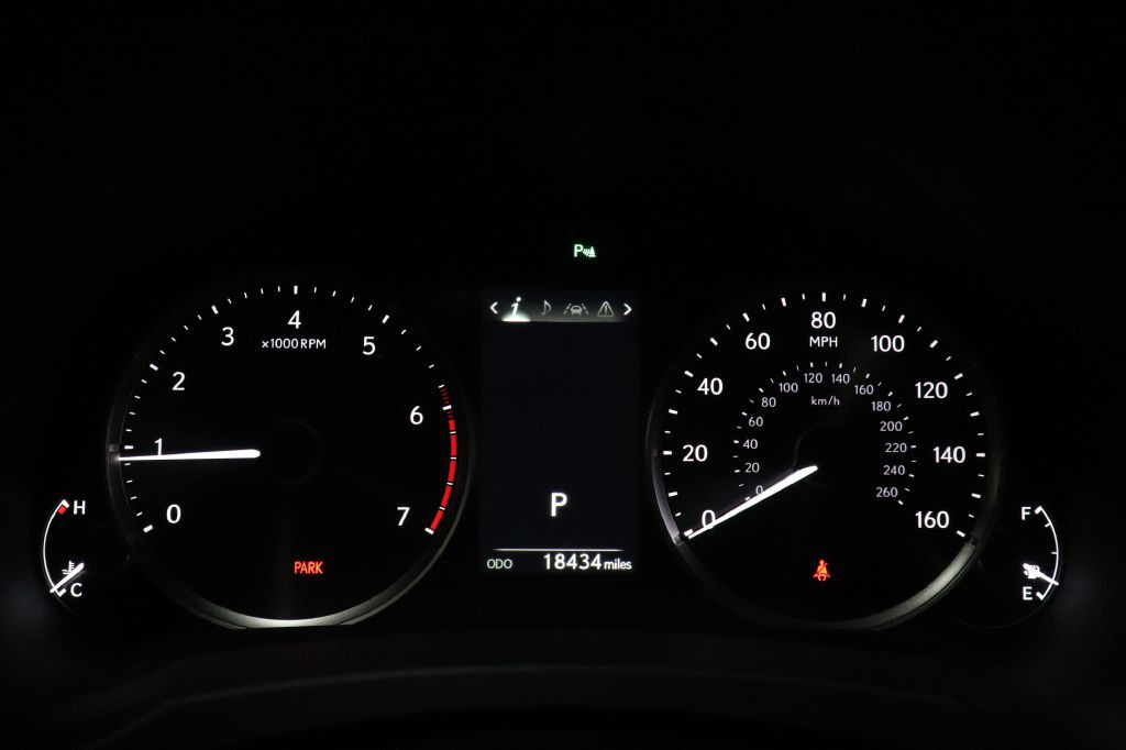 2022 Lexus RC Image 30