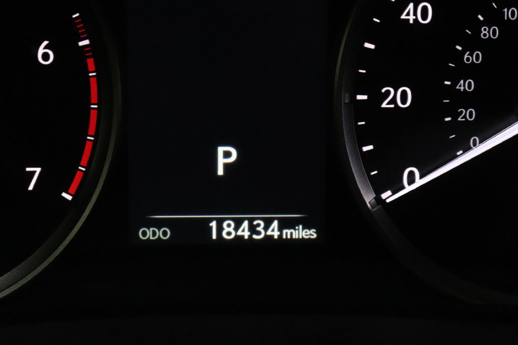 2022 Lexus RC Image 31