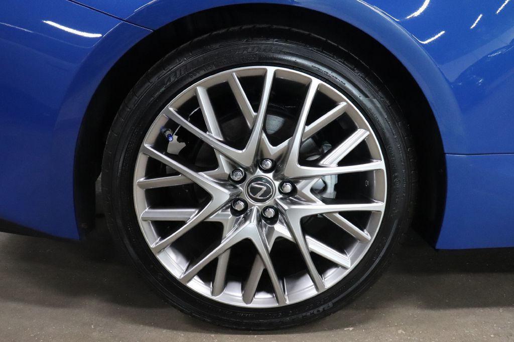 2022 Lexus RC Image 34