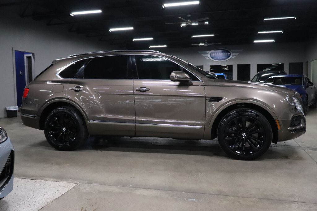 2017 Bentley Bentayga Image 6