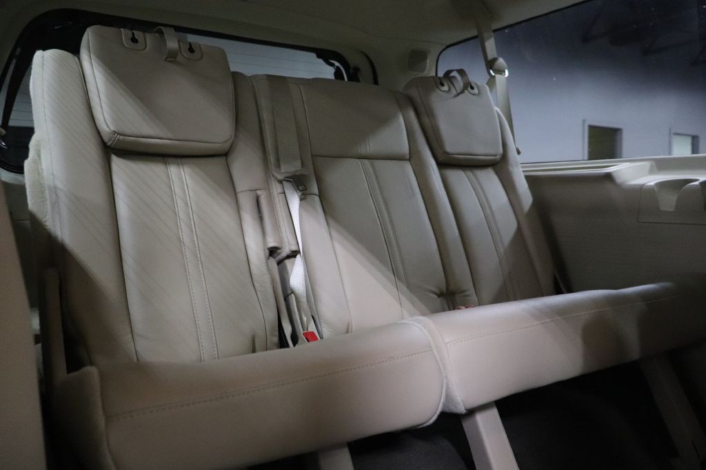 2017 Lincoln Navigator Image 24