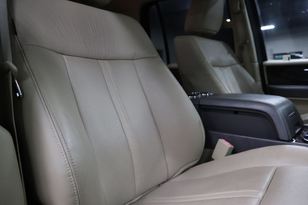 2017 Lincoln Navigator Image 27