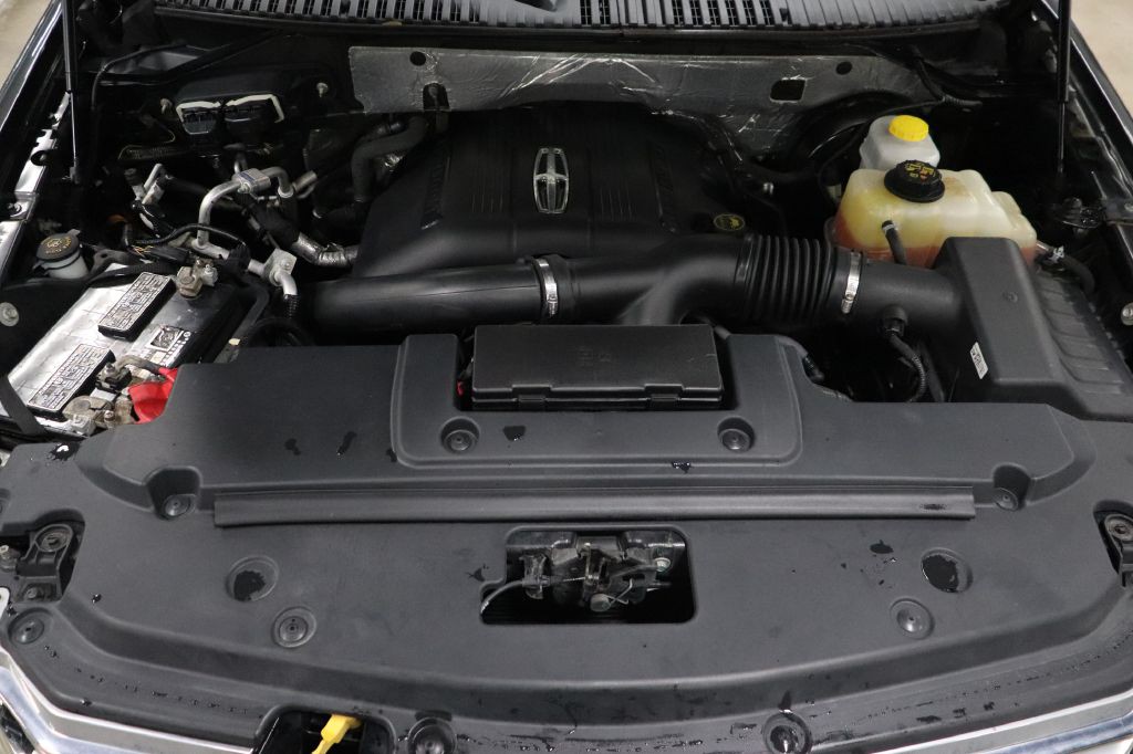 2017 Lincoln Navigator Image 28