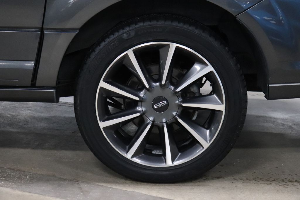 2017 Lincoln Navigator Image 30